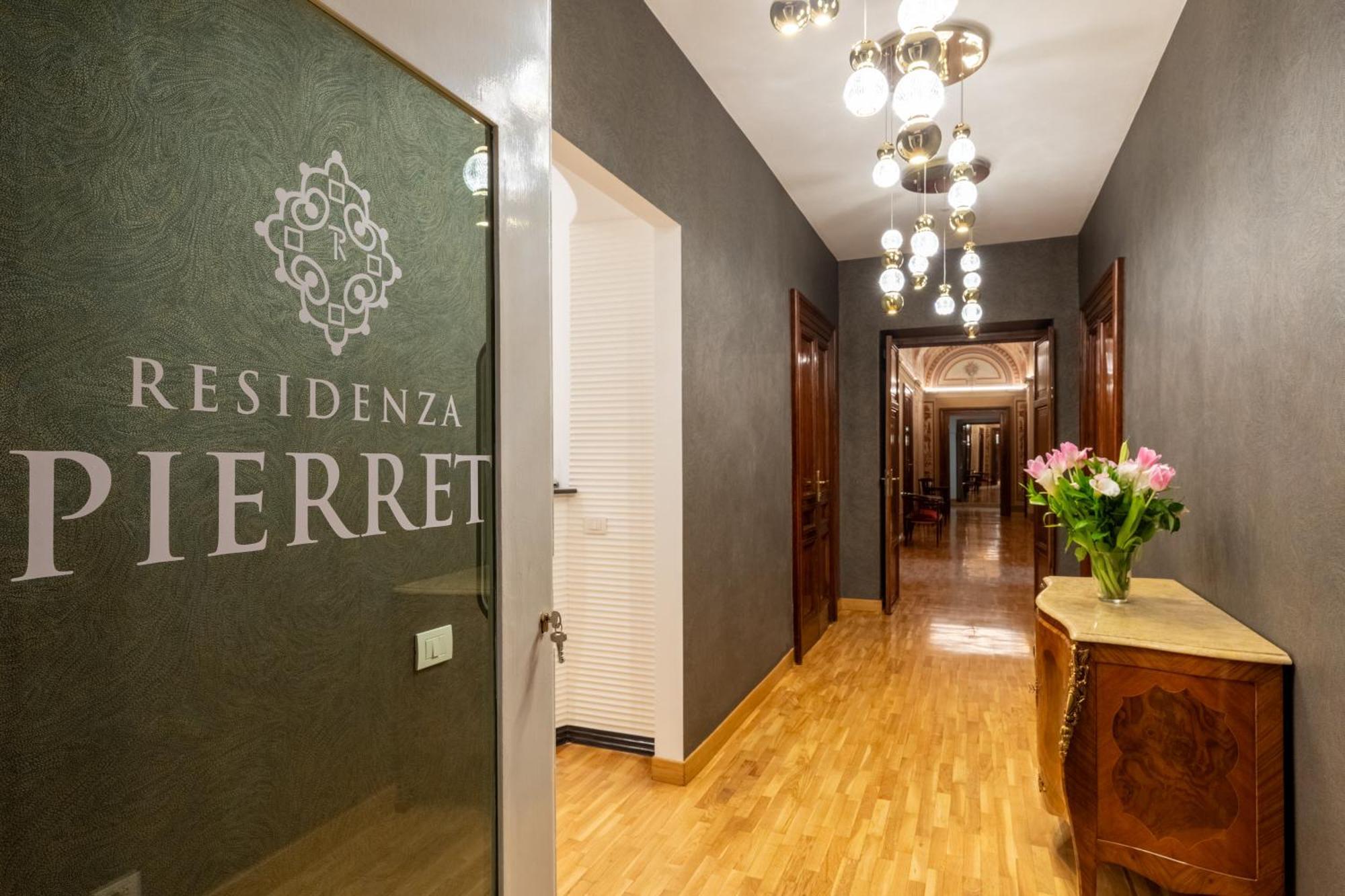 ホテル Residenza Pierret ローマ エクステリア 写真